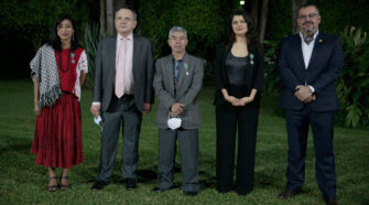 Artistas guatemaltecos reciben Orden de las Artes y las Letras