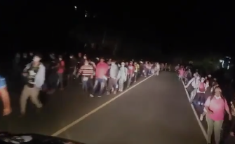Miles de hondureños ingresan a Guatemala; estas son las causas