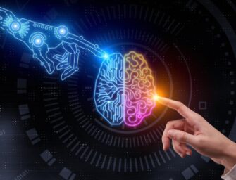 Microsoft presenta patente que plantea “resurrección” digital a través de chatbots