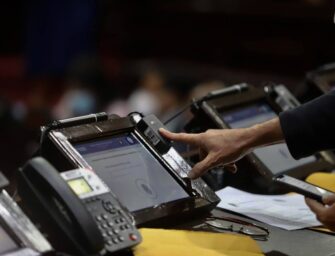 VACUNAS | ¿Qué conocen de urgencia hoy los diputados?