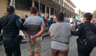 Madre e hijo capturados con droga