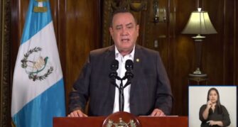 «No podemos estar todos arrejuntados»: la cadena nacional de Giammattei y su llamado a la responsabilidad, en 7 frases