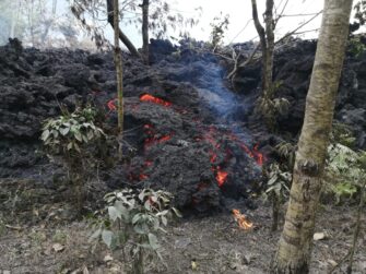 El flujo de lava del Pacaya avanza cinco metros por hora