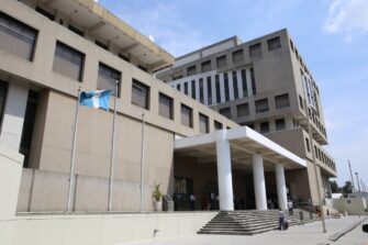 MP presenta caso «Corrupción en época de pandemia» por compra sobrevalorada de batas