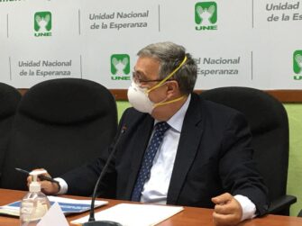 Viceministro: Primer lote de vacunas Sputnik V entrará al país este martes