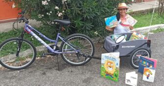 Bicicloteca: Un proyecto que lleva la lectura a las calles de Guatemala