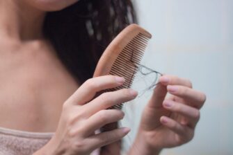 Cinco alimentos que pueden ayudarte a combatir la caída del cabello