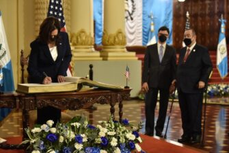 Vicepresidente llega con la intención de tener conversaciones francas sobre migración, corrupción y crimen