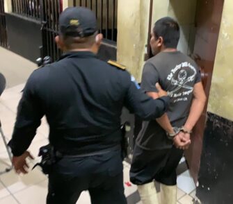 Hombre se salva de ser linchado, tras ser acusado de abuso sexual contra una niña