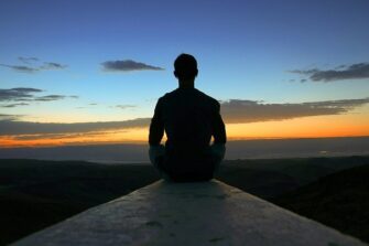 Cinco meditaciones para dormir mejor