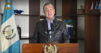 Giammattei en cuarentena tras realizarse prueba de Covid-19