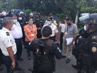 Liberan a jueza, policias y trabajadores retenidos por pobladores