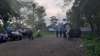 Reportan disturbios y rehenes en «El Infiernito»