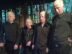 Hermanos albinos comen una vez al día