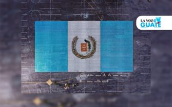La bandera más grande de Guatemala pintada a mano