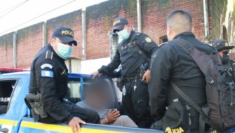 Capturan a presuntos saqueadores de negocios