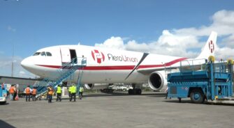 Gobierno de España dona más de cien mil dosis de vacunas contra el COVID-19