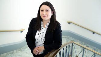 La primer guatemalteca en comunicaciones de la Casa Blanca