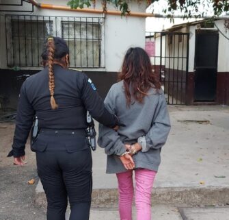 Capturan a presunta asesina de un guardia de seguridad en Amatitlán