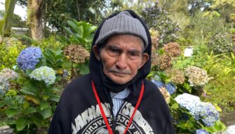 Anciano busca a su hijo desaparecido en 1982