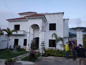 Operativo contra tráfico de migrantes deja a cuatro detenidos