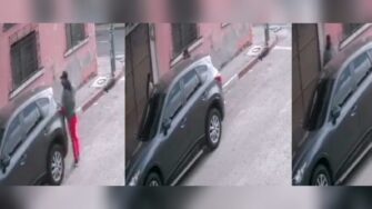 VIDEO | Suben a la fuerza a una señorita en un vehículo