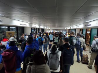 VIDEO | Viajeros reportan aglomeración en Aeropuerto La Aurora