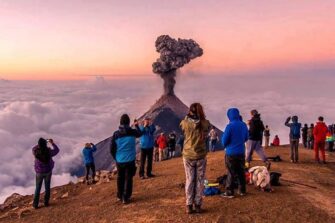 Limitan el ascenso al volcán Acatenango