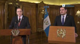 Gobierno anuncia aumento de salario para el 2022