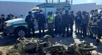 Motocicletas prenden en llamas tras colisionar en Chimaltenango