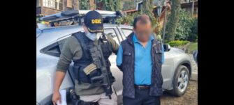 Capturan a auditor de la Contraloría por pedirle dinero a alcalde