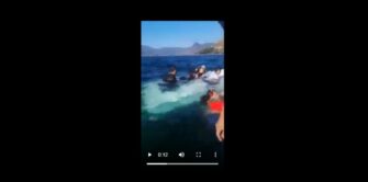 Una familia rescatada en Atitlán, tras una lancha que volcó