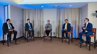 Mira desde Xela el Foro por la Rectoría de la USAC