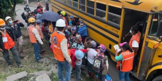 Conred en alerta roja por actividad del Volcán de Fuego