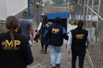 Encuentran gran cantidad de objetos prohibidos en cárcel de zona 18