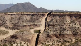 VIDEO | Encuentran posibles restos de migrante guatemalteco en Arizona