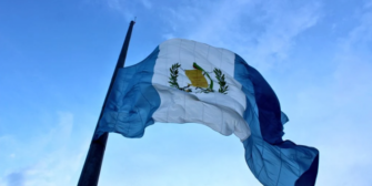 Hoy es el Día de la Bandera: esto significan sus colores