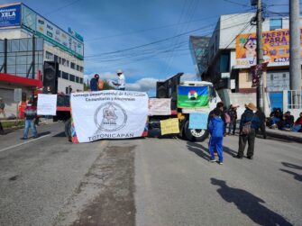 En contra del gobierno: realizan manifestaciones con bloqueos