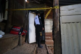 Pareja encontrada sin vida dentro de habitación