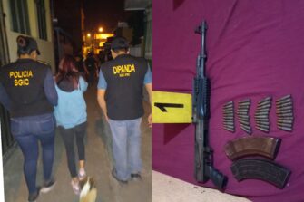 Por qué una adolescente tenía un fusil AK-47 en su casa de una colonia de Mixco