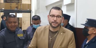 MANUEL BALDIZÓN ESTA NOCHE DUERME EN SU CASA | Juez le otorga medidas sustitutivas