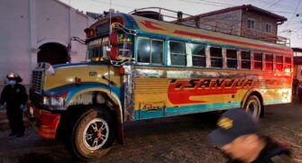 ASALTO A BUS | Identifican y velan a las tres víctimas mortales