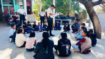 Autoridades de la PNC capacitan a estudiantes para prevenir delitos en redes sociales