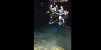 Joven se ahoga en el lago de Atitlán; cuerpo es rescatado por hombres rana