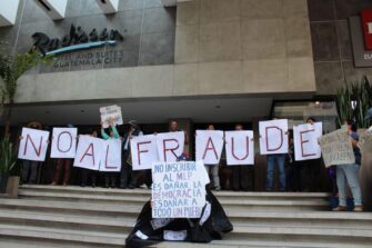 Partidarios del MLP exigen inscripción de candidatura presidencial en manifestación pacífica