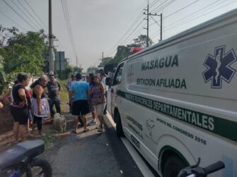 Tres personas resultan heridas tras ser atropelladas en la carretera Puerto San José