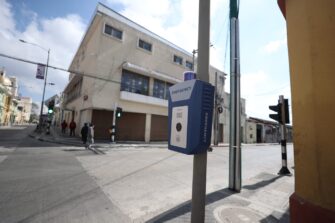 Comuna capitalina instala botones de pánico para prevención y seguridad de vecinos
