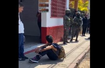 Pobladores de Chiquimula retienen y amarran a presunto ladrón de celulares