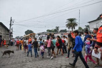 Evacuaciones preventivas en San Pedro Yepocapa por actividad eruptiva del Volcán de Fuego