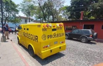 Cuatro capturados tras intentar robo en camión de valores en Antigua Guatemala